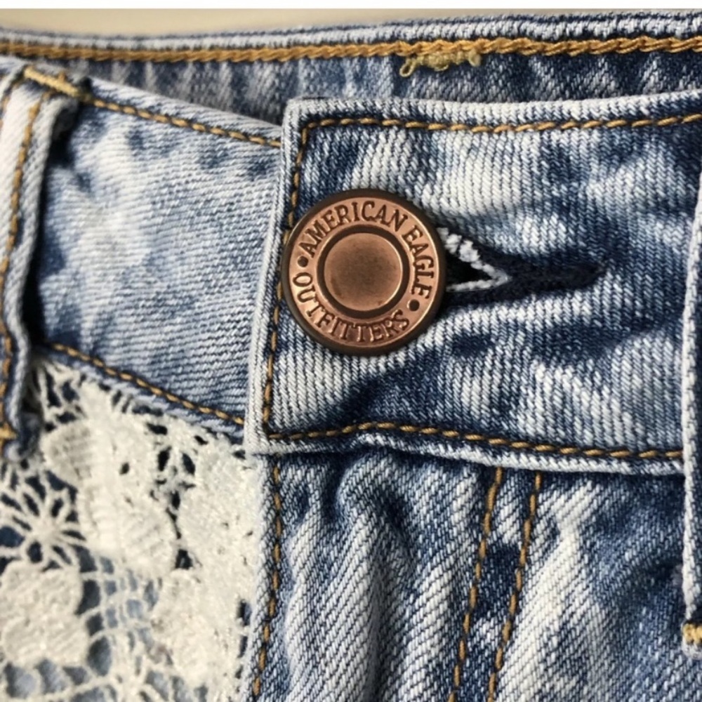 American Eagle Jean Shortie Shorts Size 00 Lace Detail Distressed White-Washed - Picture 4 of 8